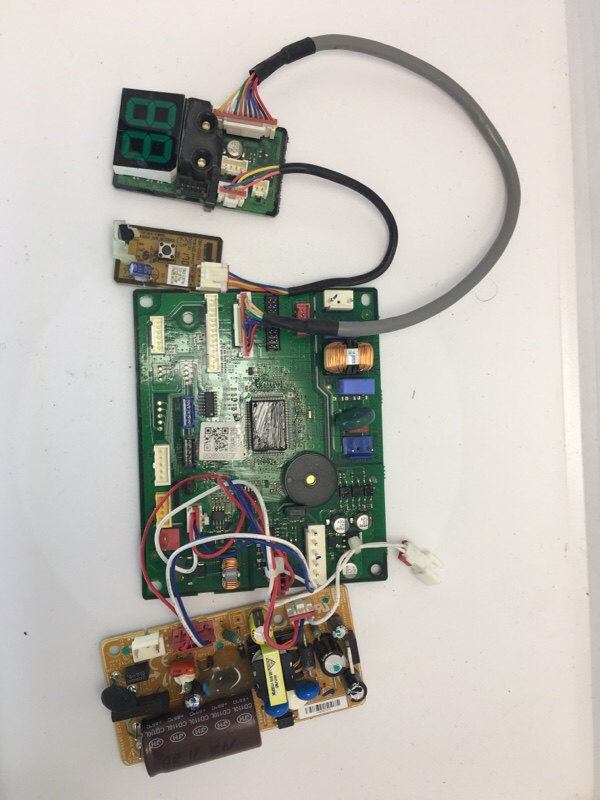 CARTE UI ALIM ,COMMANDES ET SONDES SAMSUNG AR 12 KN_0
