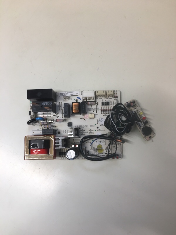 CARTE UI OCCASION ALIM ,COMMANDES ET SONDES DAIKIN  4011539 Unité intérieure_0