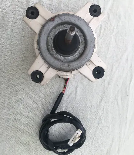 Moteur hélice d'occasion module hydraulique DAIKIN EWYQ007ACV3P-H_0