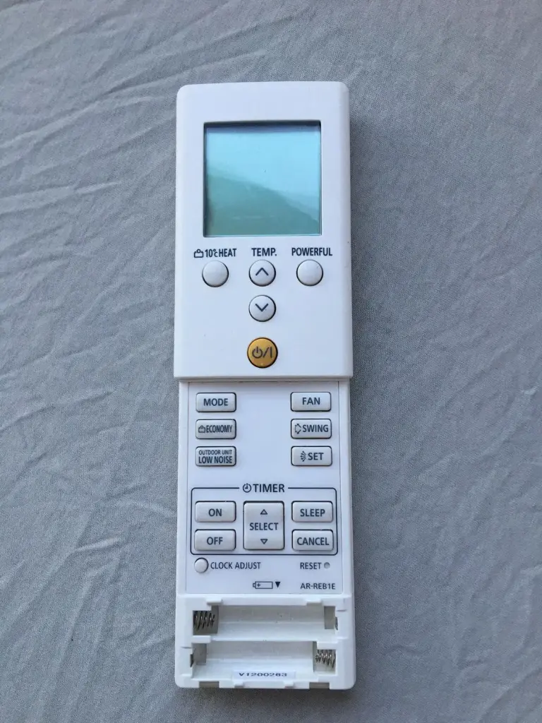 Télécommande d'occasion FUJITSU AR-REB1E _0