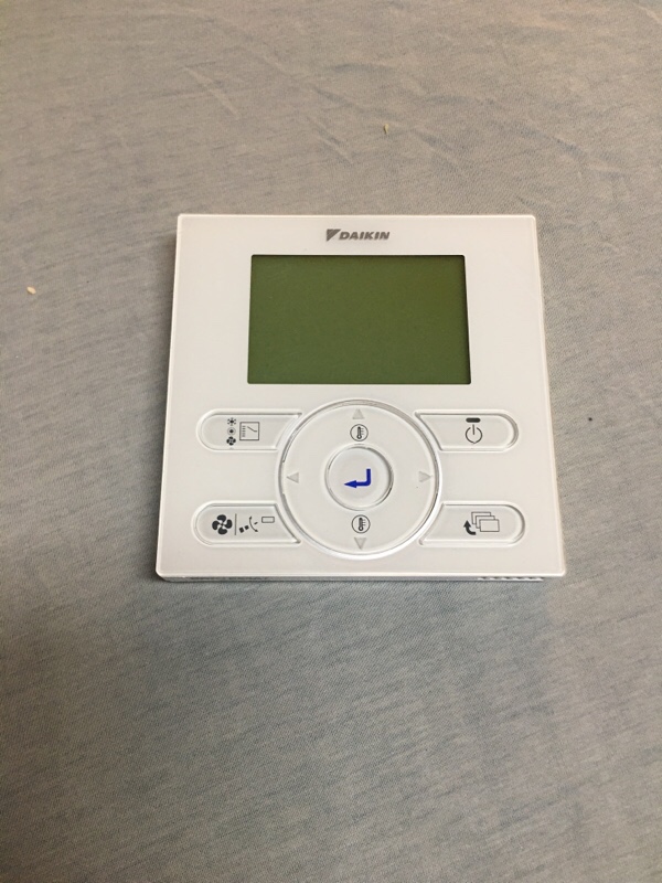 TELECOMMANDES OCCASION FILAIRE DAIKIN  BRC1E53A7 Unité intérieure_0