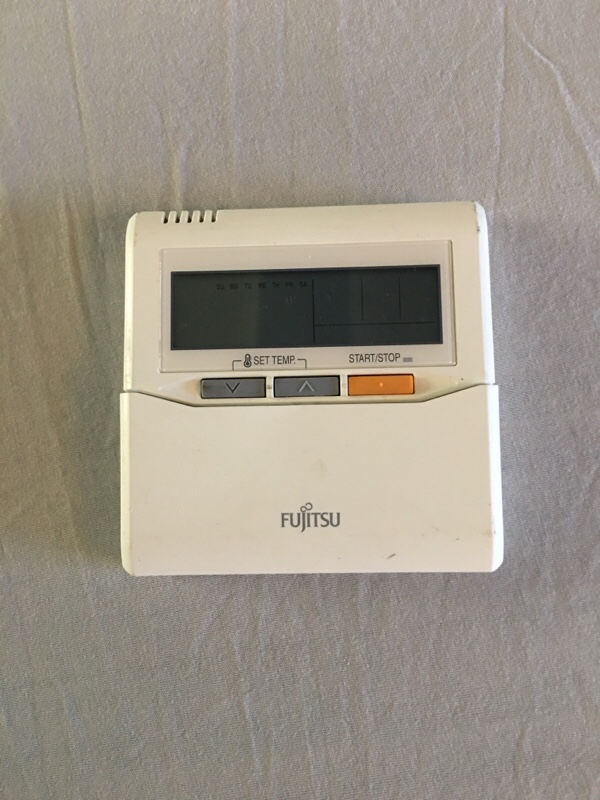 TELECOMMANDES OCCASION FILAIRE FUJITSU  AR-WAE1E Unité intérieure