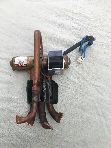 Vanne 4 voies d'occasion module hydraulique DAIKIN EWYQ007ACV3P-H_0